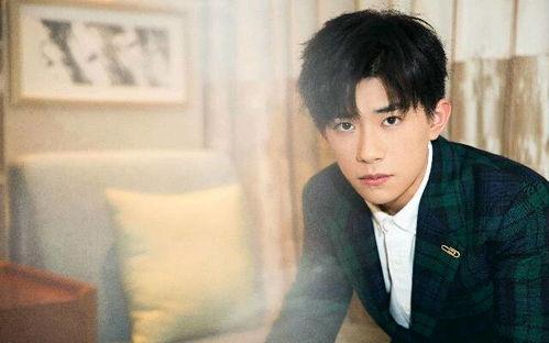 爆料千玺爸爸是谁啊视频,千玺爸爸身份曝光，视频爆料引发热议  第1张